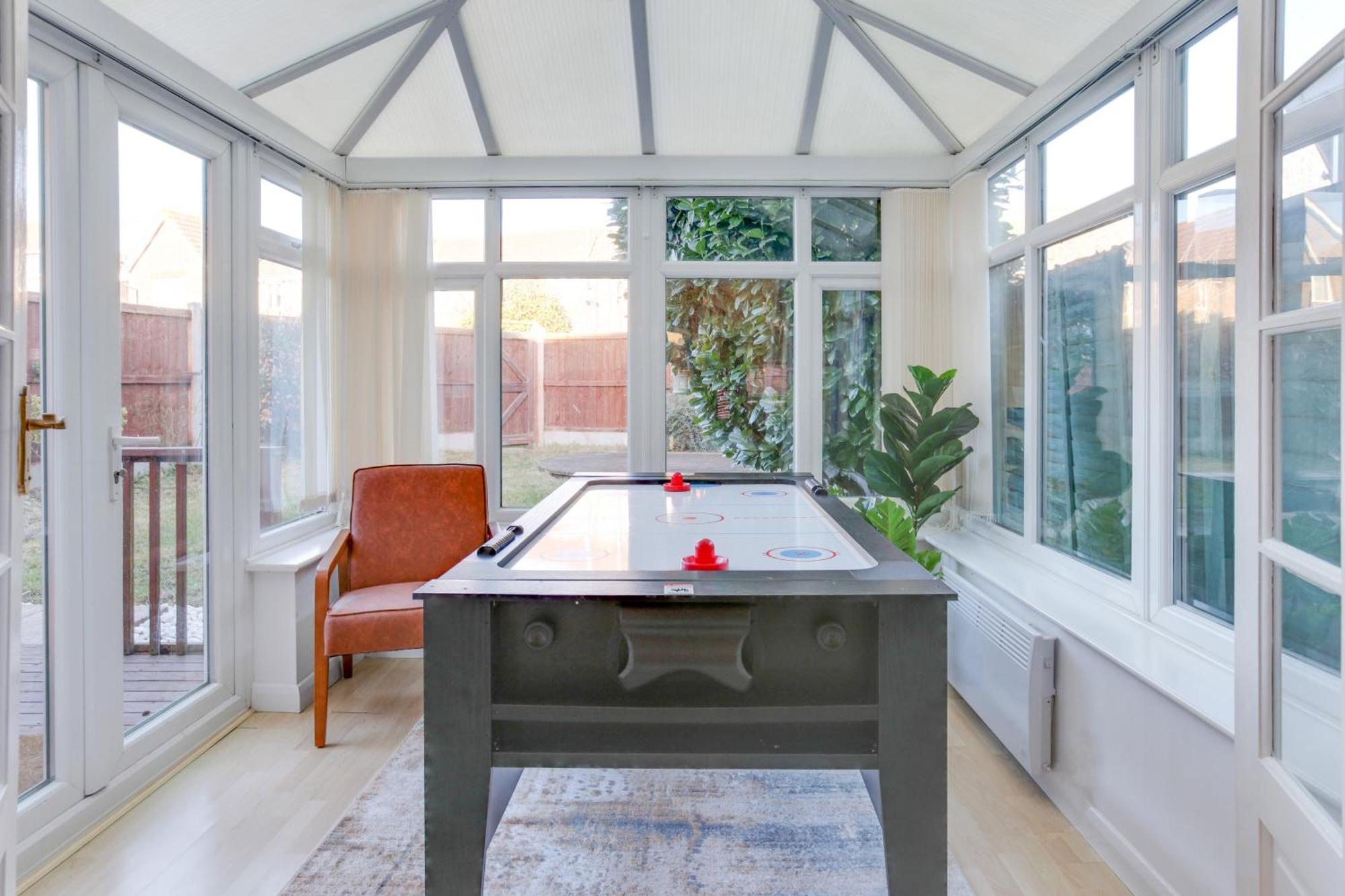 Cosy Two Bedroom House - Chelmsford - Free Parking And Wifi Extérieur photo