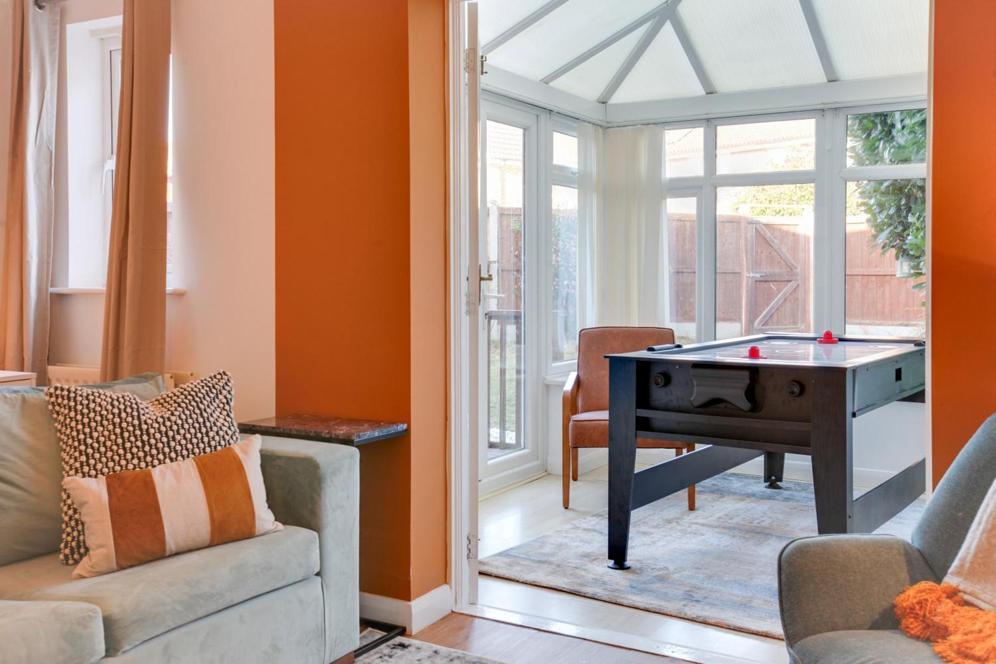 Cosy Two Bedroom House - Chelmsford - Free Parking And Wifi Extérieur photo