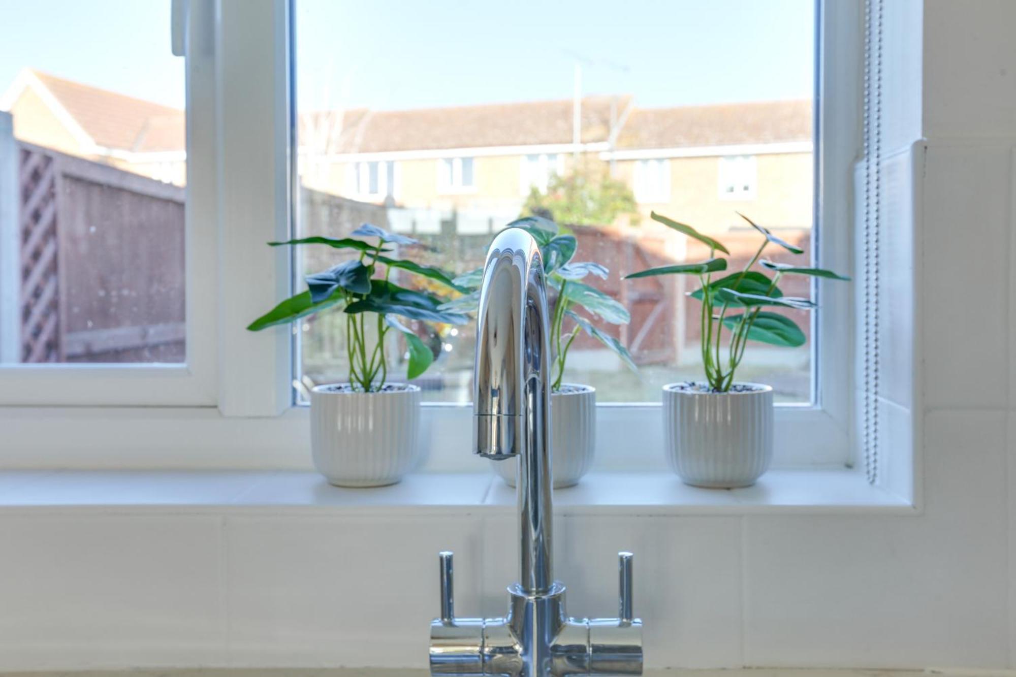 Cosy Two Bedroom House - Chelmsford - Free Parking And Wifi Extérieur photo